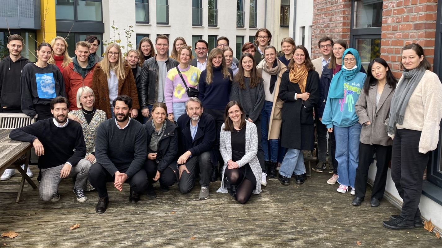 Gruppenbild der Teilnehmerinnen und Teilnehmer