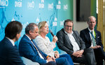 Das Podium auf der "Water Stage", Dunja Kreiser spricht