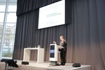 Prof. Faulstich steht am Rednerpult