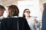 Eine Menschengruppe am Stand von Regascold